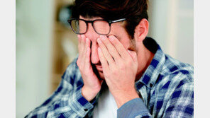 흐릿하고 침침… 답답한 눈 건강, 3대 성분으로 관리하세요 