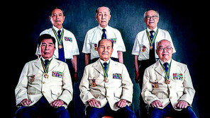 “6·25 생존 유공자 5만명에 ‘새 제복’ 지급”