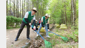 스타벅스, 올해 ‘공원돌보미 캠페인’ 전개… 4년간 나무 3만여 그루 식수