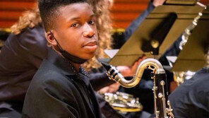 초인종 눌렀을뿐인데…美 16세 소년, 잘못 찾은 집에서 총맞아