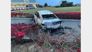 골프장 주차장서 밤새 불탄 車…70대 운전자 숨진 채 발견