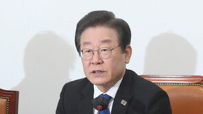 이재명 “4·19 혁명 1년 뒤 박정희 쿠데타로 민주주의 후퇴”