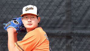 ‘슈퍼루키’ 한화 김서현, 시즌 첫 1군 콜업…문동주는 말소