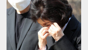 故 박원순 아내 “내 남편은 성희롱 피해자…가해자로 몰려”
