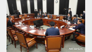 정보위 ‘美 도청’ 보고 불발…與 “정쟁 안 돼” vs 野 “넌센스”