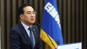 박홍근, 의총서 ‘돈봉투 의혹’ 당 차원 사과…송영길 조속 귀국 촉구