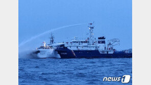軍, ‘러시아 어선 화재’ 수색·구조에 이지스함·초계기 등 투입