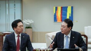 尹 “우크라 지원, 일반론적 얘기”…이재명 “국회동의 입법 추진”