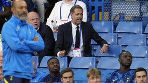 위기의 토트넘, 파리티치 단장도 끝내 사임