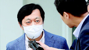 ‘이재명 측근’ 정진상 보석… “위치추적 전자팔찌 부착” 