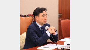 [단독]檢, ‘돈봉투 의혹’ 피의자 민주당 윤관석 의원 등 대거 출국금지