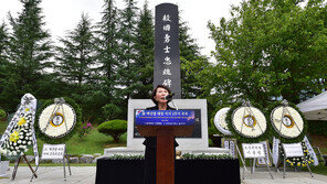 尹, 美순방 중 ‘6.25영웅’ 백선엽·밴플리트 후손 만난다