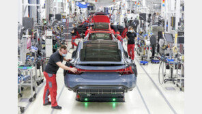 “장인과 AI 공존”… 아우디, 효율-일자리 다 잡았다