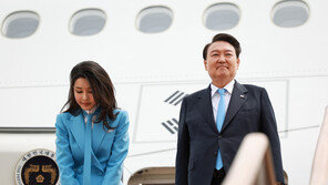 정상회담 앞둔 한미, 대북 독자제재 발표… “동맹, 사이버로 확대”