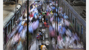 유엔 “인도, 세계서 가장 인구 많은 나라 될 것” 