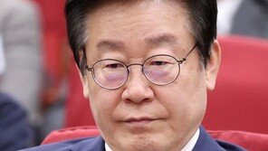 이재명, ‘돈봉투 의혹’ 묻자 “박순자는?”…이틀 연속 반문