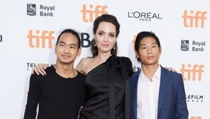 “앤젤리나 졸리, 연세대생 아들과 尹국빈만찬 참석”