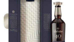 ‘국내 6병’ 발렌타인 40년 한정판 당일 ‘완판’…“1병에 1848만원”