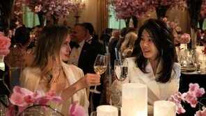 김건희 여사, 안젤리나 졸리 만나 “韓 동물권 개선 지지해달라” 