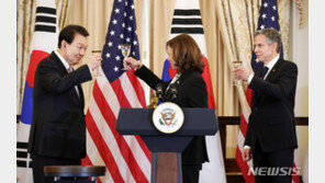 尹, 해리스 부통령 오찬 “역사상 가장 성공적 동맹으로 발전”