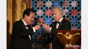 방미 尹대통령 칭찬한 日언론…“기시다, 尹 본받는게 어떠냐”