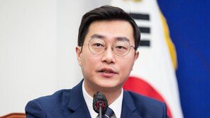 與, ‘尹 화동 성적학대’ 장경태 징계안 제출…“입에 못 담을 막말”