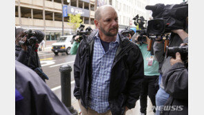 美기밀문건 유출 일병 집엔 총기 가득…SNS엔 “사람 죽이고 싶다”