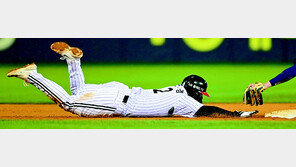 도루 성공률 61%지만… LG “오늘도 뛴다” 