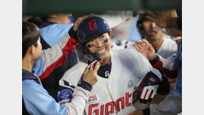 새 피 수혈한 롯데, ‘이적생’ 날개 달고 10년 10개월 만에 7연승