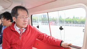 野 “尹, 글로벌 호갱”→ 洪 “왜 김정은에 재롱떨던 文이 그립나, 尹 할말 했다”