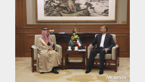 이란, 사우디 도움으로 수단내 자국민 65명 대피