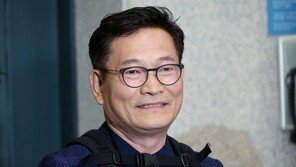 송영길 “내일 검찰 자진출두”…檢 “조율 안 됐다, 와도 조사 못 받아”