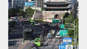 노동절 집회 중 안전펜스 훼손…민주노총 조합원 4명 체포