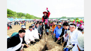 ‘목계별신제’ 열어 주민 안녕 기원 