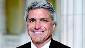 美하원 외교위원장 “韓포함 G8로 확대를… 北-中공세 맞서 인태지역 한국 역할 기대” 