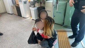 맨발에 기저귀…길잃은 외국인 남매 돌봐준 편의점주와 손님