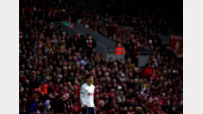 “무술하네”…손흥민에 ‘인종차별성 발언’ 英해설위원, ‘경고’ 조치