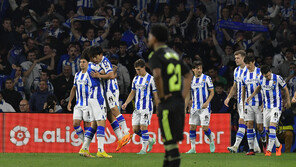 친정에 세리머니 자제한 이강인, 무릎 슬라이딩 도발한 구보