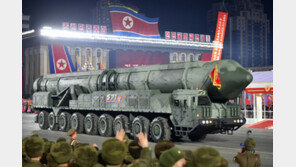 “화성-18형 목표는 ‘북한판 야르스’… 핵탄두 3발 탑재 가능성” 