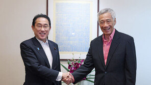 日 기시다, 싱가포르 총리와 회담…“법의 지배 기반한 국제질서 강화 합의”