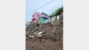 지하철역·농경지 잠기고 도심 정전…남부 폭우 피해 잇따라