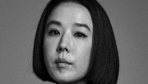 ‘월드스타’ 故 강수연, 1주기…추모전·추모집으로 더해가는 그리움