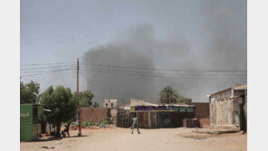 수단 군벌, 사우디서 휴전 회담… 국제사회 압박에 첫 대면