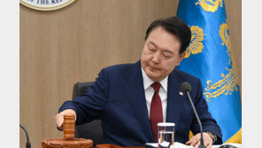 정의 “尹 취임 1년, 불통 지도자의 모습…국민 비판 헤아려야”