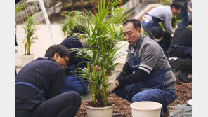 교실 숲 만들고 투명우산 나눔… 미래세대 위한 현대모비스의 사회공헌