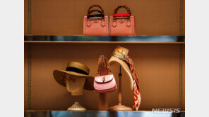 “아이에게 명품 입히지 마세요”…이유 들어보니