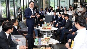 與 “달빛고속철 등 호남숙원 해결”…野, 강제동원 피해자-청년 만나