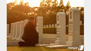 北 김정은, ‘현철해 사망 1주년’ 꽃송이 진정…“특출한 충신원로”