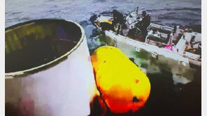 軍 “북한 발사체 인양에 잠수함 구조함 ‘청해진함’ 본격 투입”