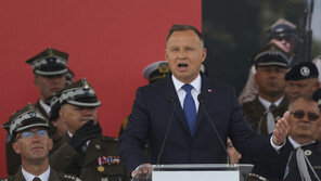폴란드 대통령, 러 관련자 조사 법 긴급 개정 제안…“반대 의견 인지”